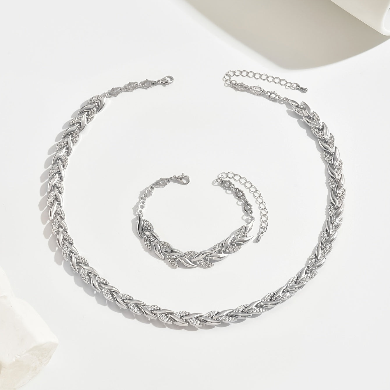 ENSEMBLE DE BIJOUX MAILLONS FEUILLES EN OR ROSE
