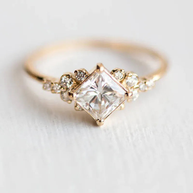 BAGUE EN OR À TAILLE PRINCESSE RAYONNANTE